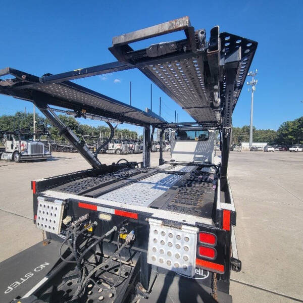 2020 Peterbilt 365