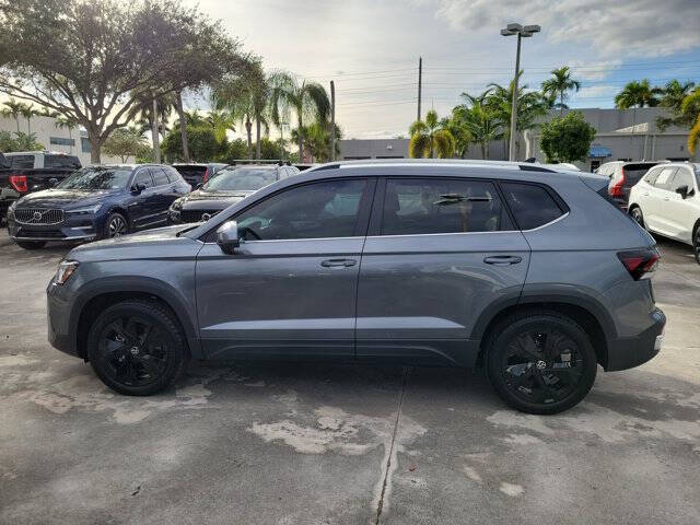 2025 Volkswagen Taos SE