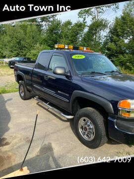 2006 GMC Sierra 2500HD for sale at Auto Town Inc in Brentwood NH