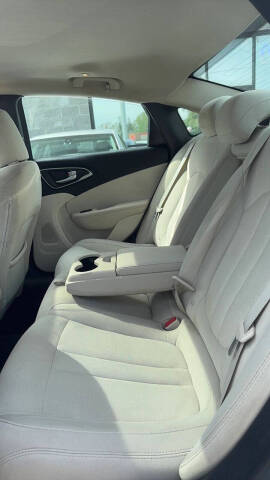 2016 Chrysler 200 Limited