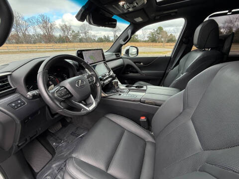 2023 Lexus LX 600 Luxury