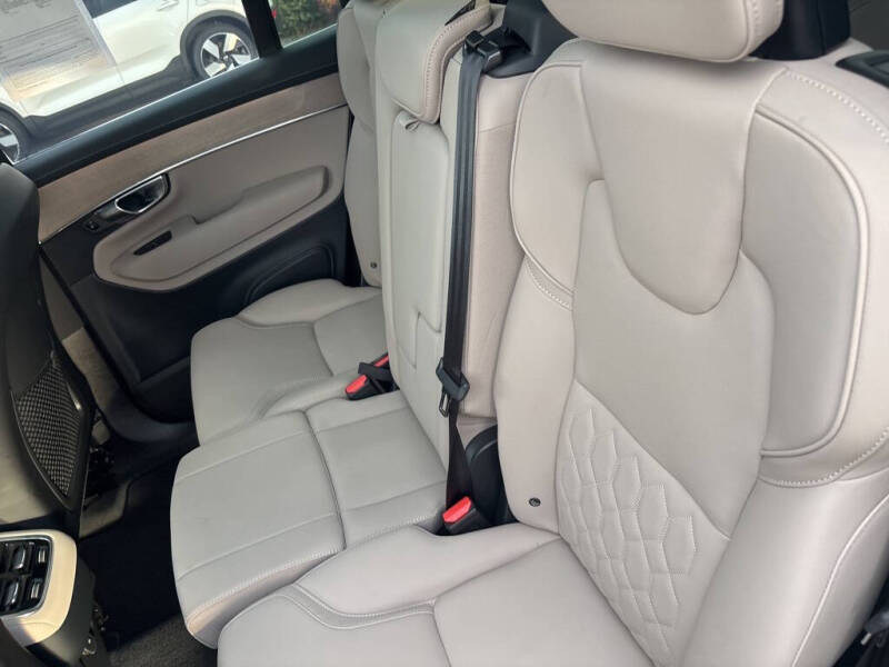 2025 Volvo XC90 B6 Plus Bright Theme 7P