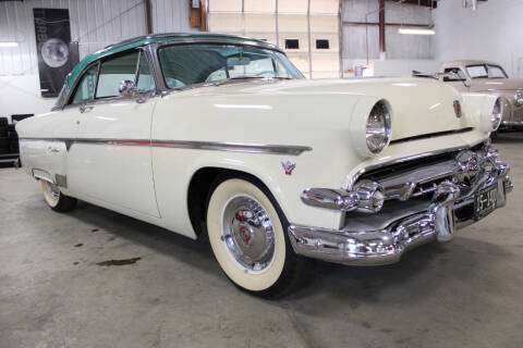 1954 Ford Crestline