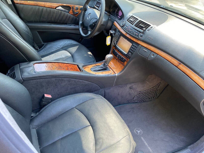 2005 Mercedes-Benz E-Class E 320