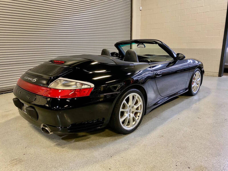 2004 Porsche 911 Carrera 4S