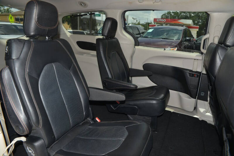 2019 Chrysler Pacifica Touring L