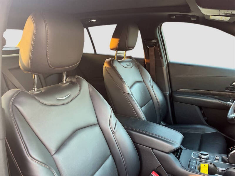 2023 Cadillac XT4 Sport