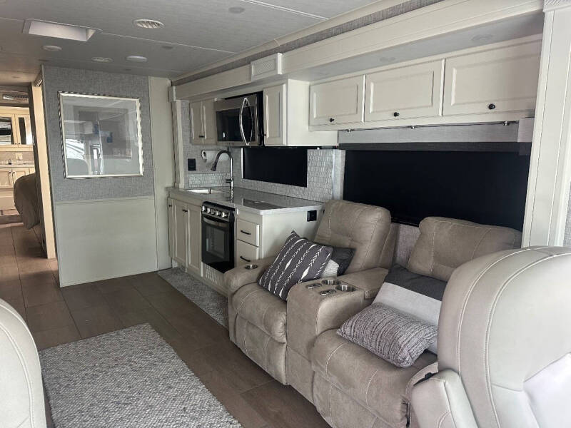 2025 Tiffin Byway
