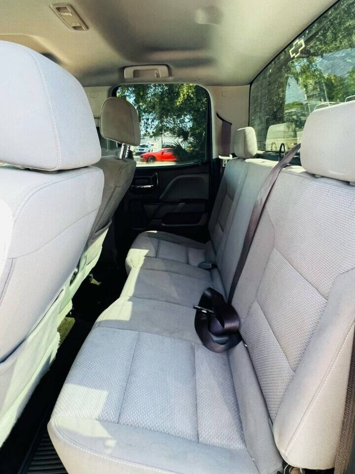 2017 Chevrolet Silverado Pickup - $22,950