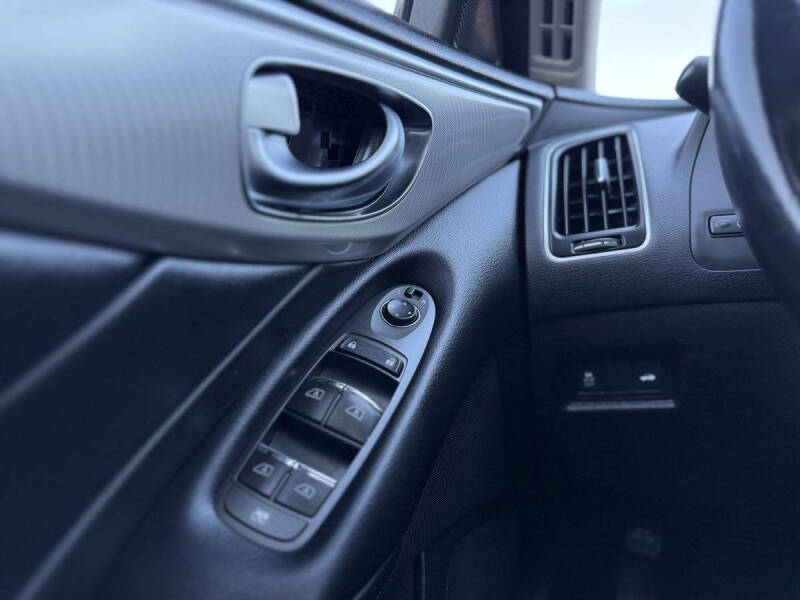 2021 Infiniti Q50 Luxe