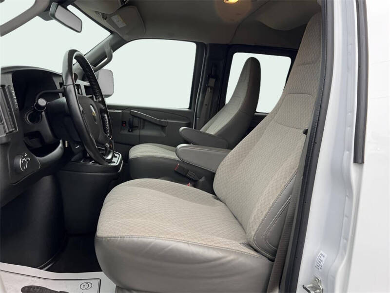 2021 Chevrolet Express LT 2500