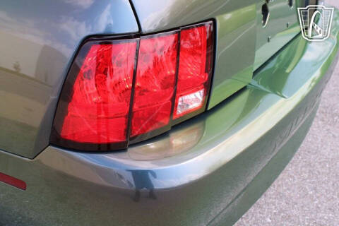 2003 Ford Mustang Mach 1 Premium