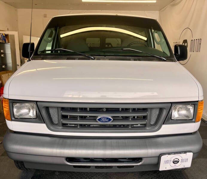2006 Ford E-Series E-350 SD XLT