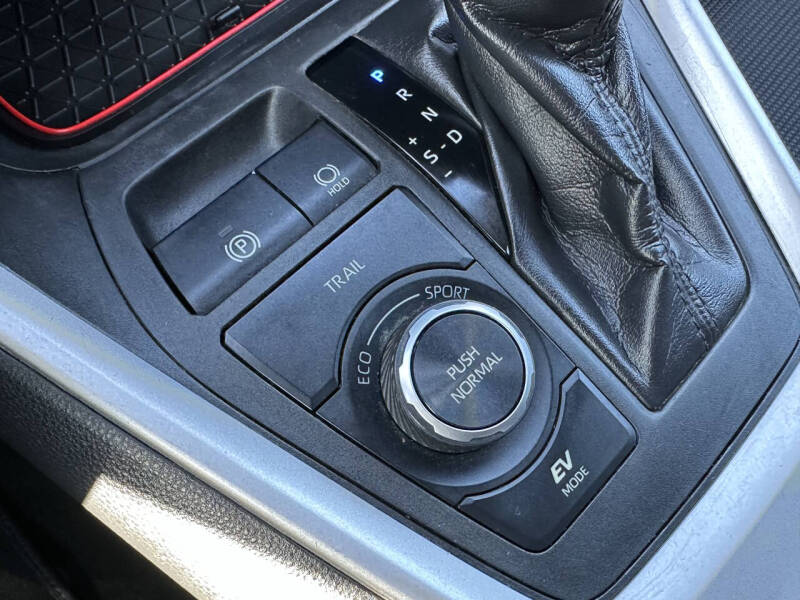 2019 Toyota RAV4 Hybrid LE