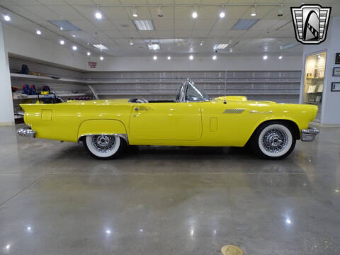 1957 Ford Thunderbird
