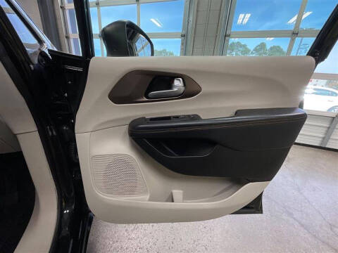 2017 Chrysler Pacifica LX