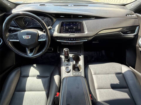 2022 Cadillac XT4 Sport