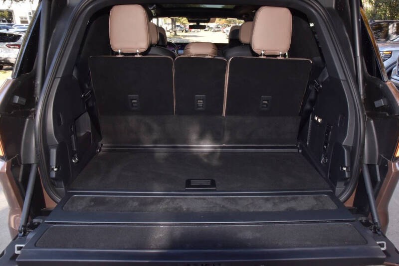 2025 Lincoln Navigator Black Label