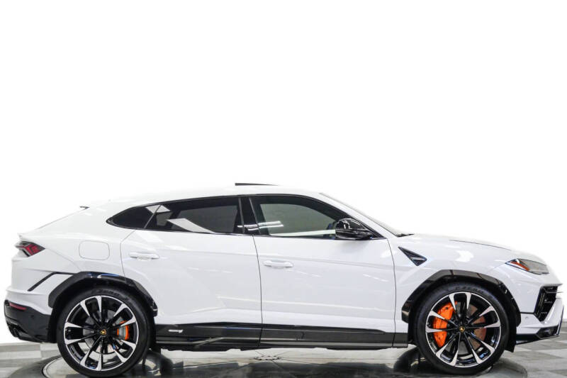 2023 Lamborghini Urus S