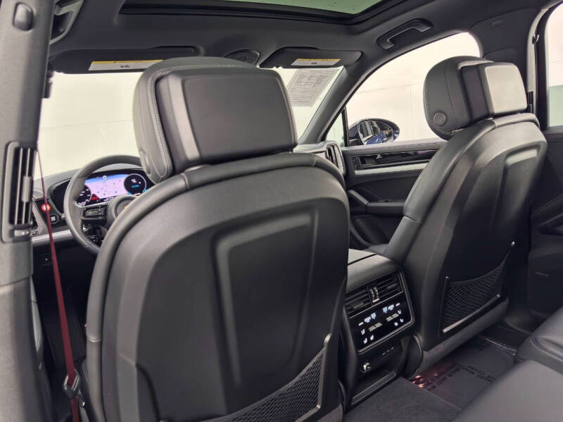 2025 Porsche Cayenne S