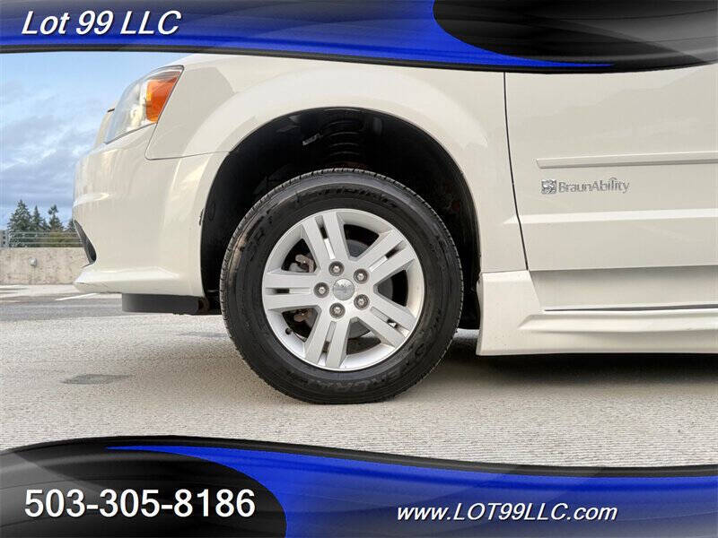 2011 Dodge Grand Caravan Crew