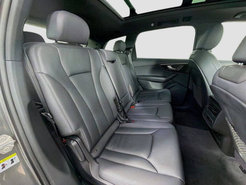 2022 Audi Q7 quattro Premium 55 TFSI