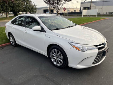 2017 Toyota Camry Hybrid XLE