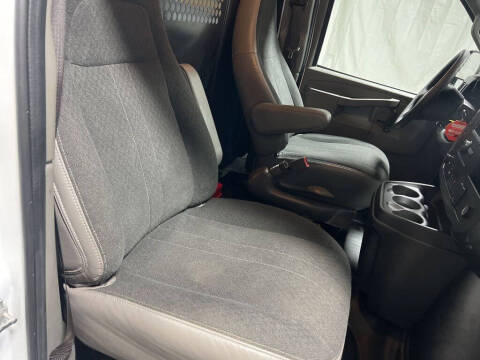 2024 Chevrolet Express 2500