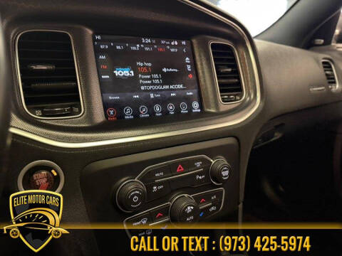 2017 Dodge Charger SXT