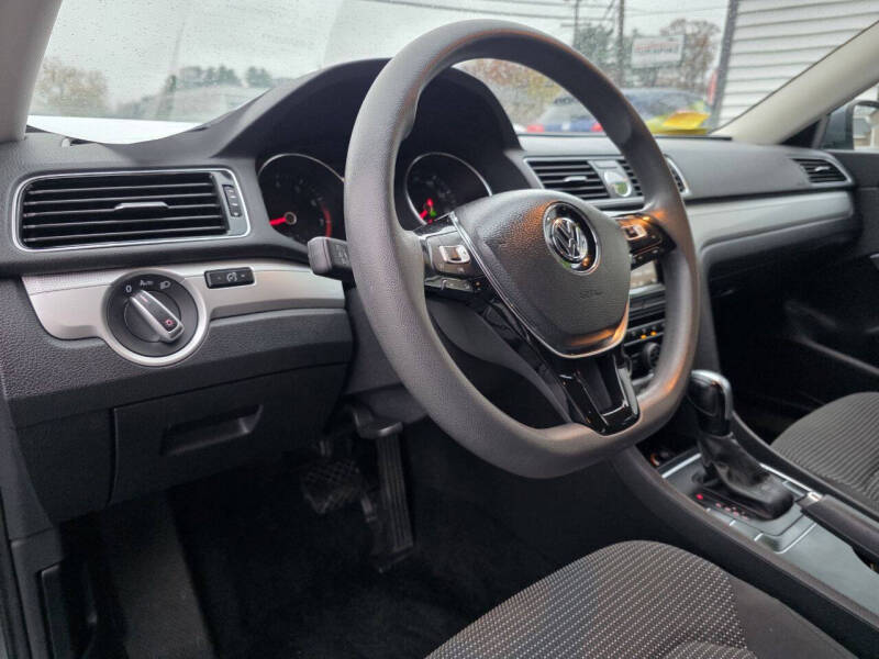 2016 Volkswagen Passat 1.8T S