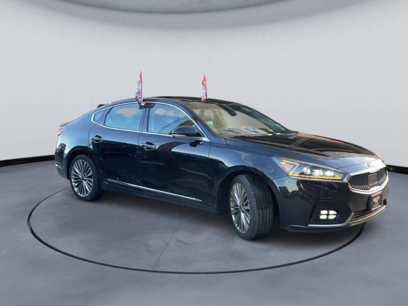 2017 Kia Cadenza Premium