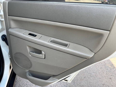 2006 Jeep Grand Cherokee Laredo