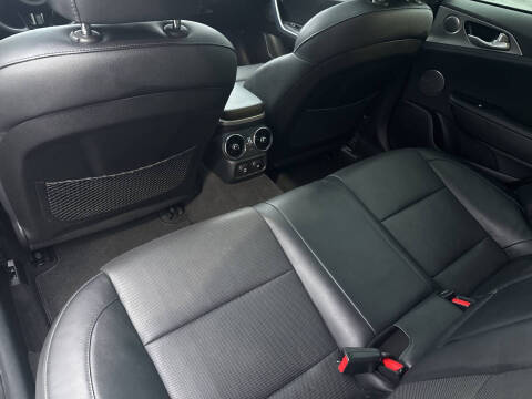 2019 Kia Stinger GT1