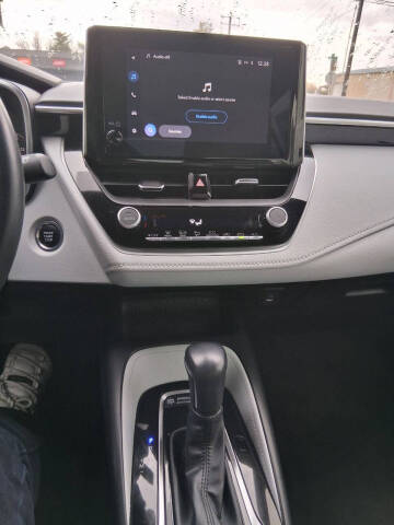 2023 Toyota Corolla Hatchback SE