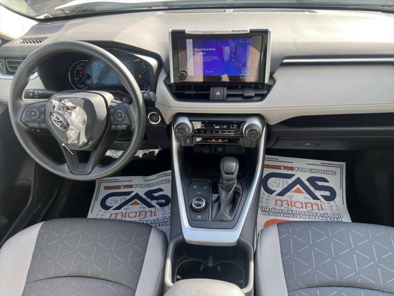 2024 Toyota RAV4 Hybrid XLE