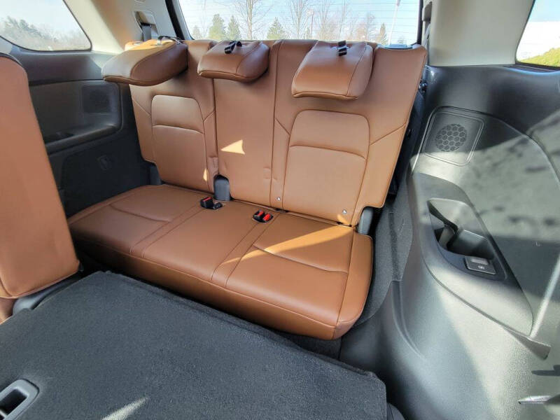 2025 Nissan Pathfinder Platinum