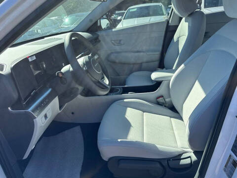 2026 Hyundai Kona SE