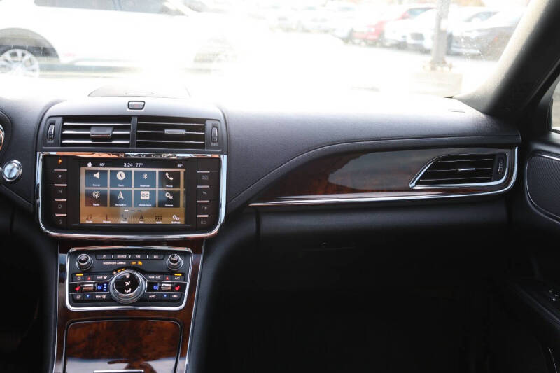 2017 Lincoln Continental Reserve