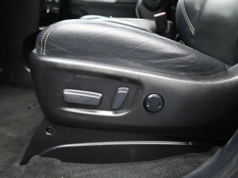 2017 Toyota Sienna SE Premium 8-Passenger