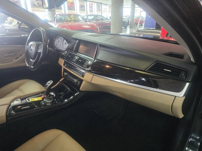 2016 BMW 5 Series 528i xDrive