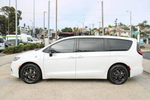 2023 Chrysler Pacifica Plug-In Hybrid Limited