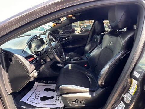 2015 Chrysler 200 S