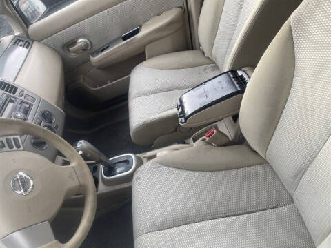 2009 Nissan Versa 1.8 S