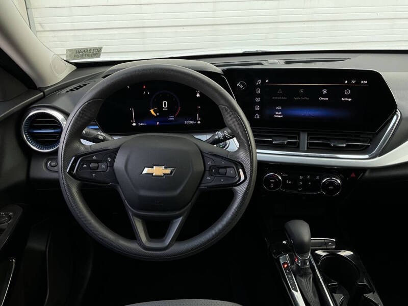 2025 Chevrolet Trax LT