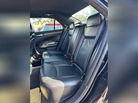 2011 Chrysler 300 Limited