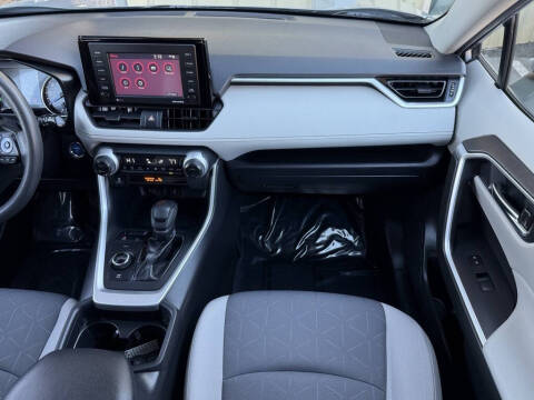 2020 Toyota RAV4 Hybrid XLE