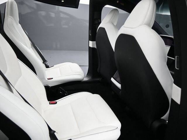 2022 Tesla Model X Plaid