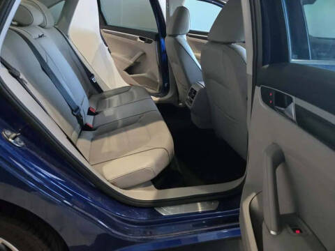 2017 Volkswagen Passat 1.8T SE