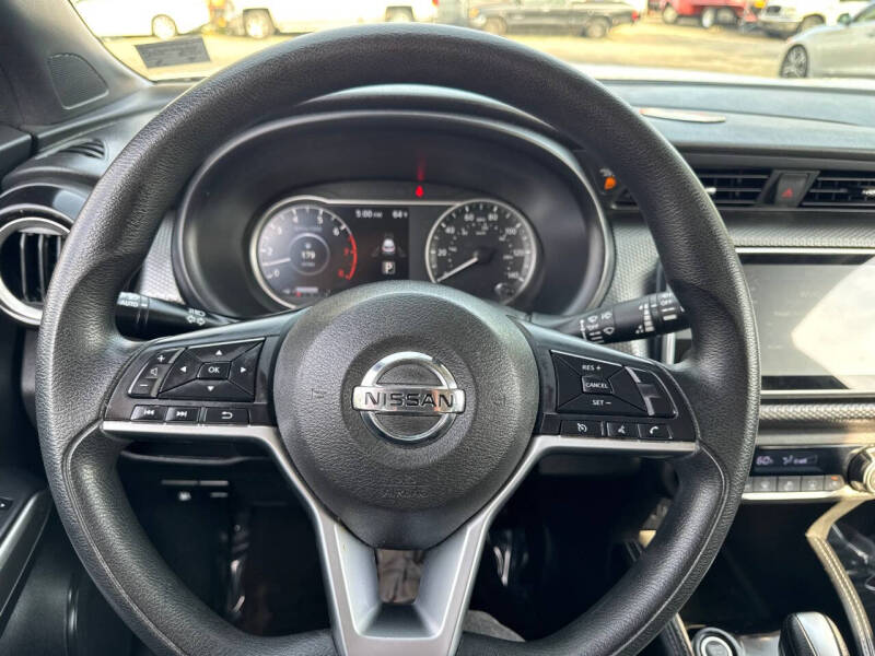 2020 Nissan Kicks SV