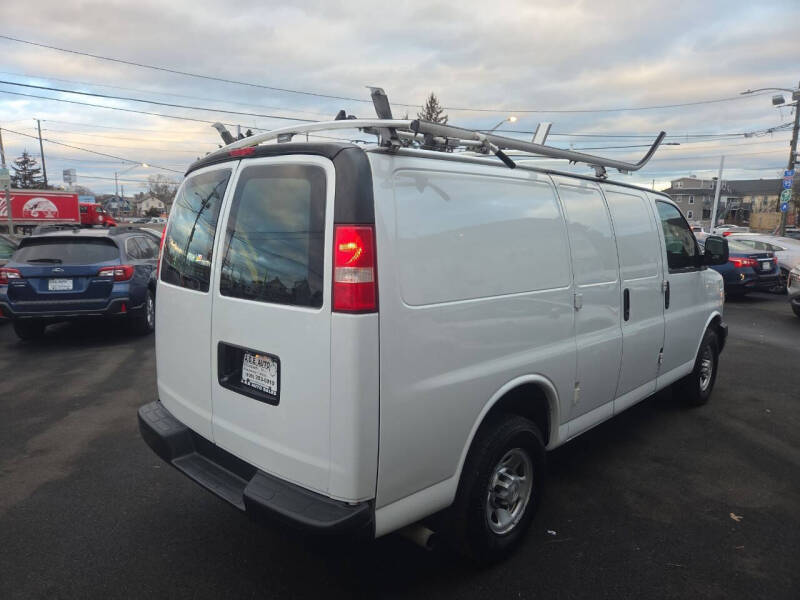 2018 Chevrolet Express 2500